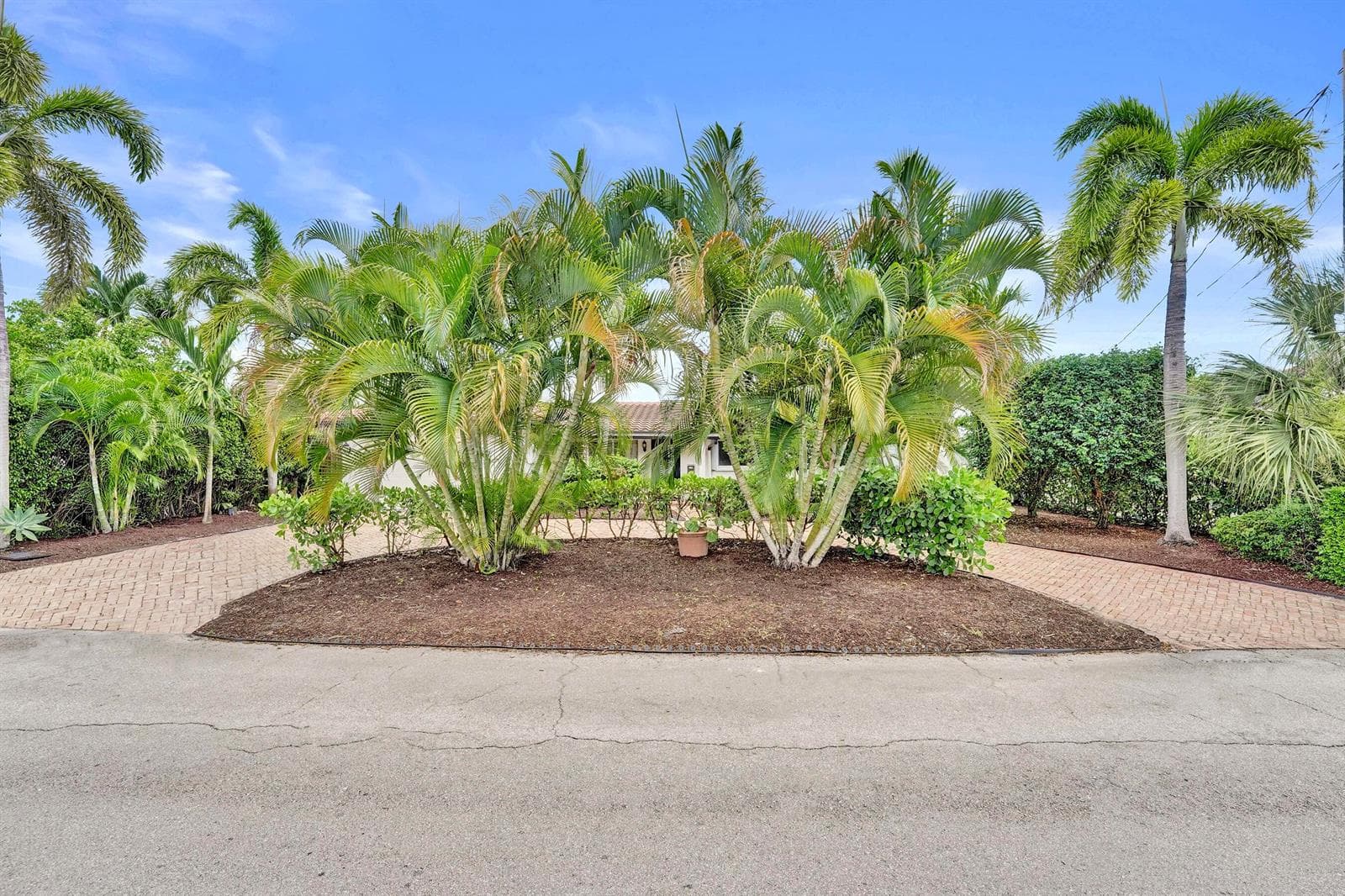 1451 NE 53RD Court photo 9