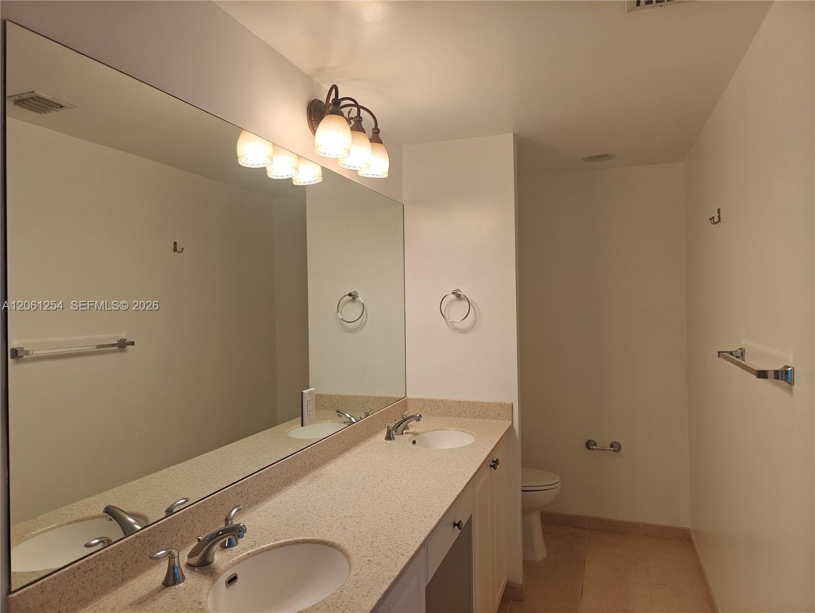 3340 NE 190th St 1304 photo 11