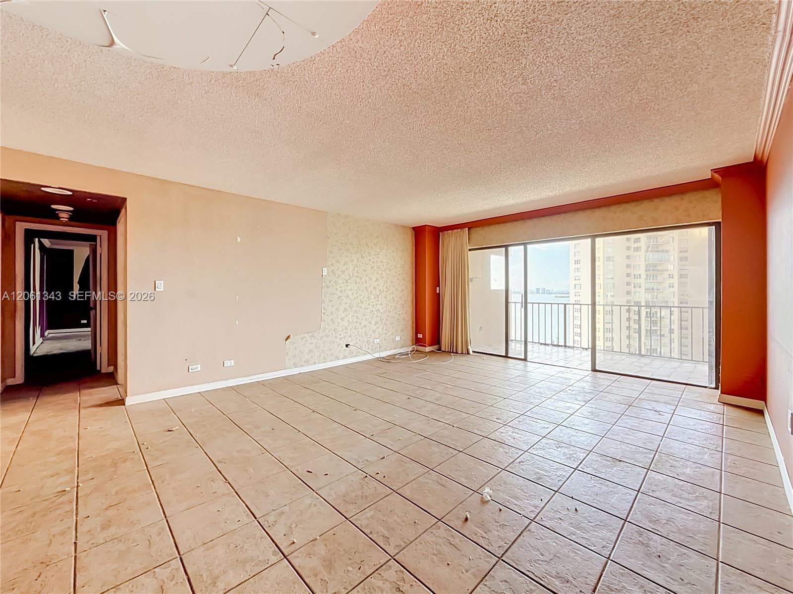 1800 NE 114th St 1508 photo 13