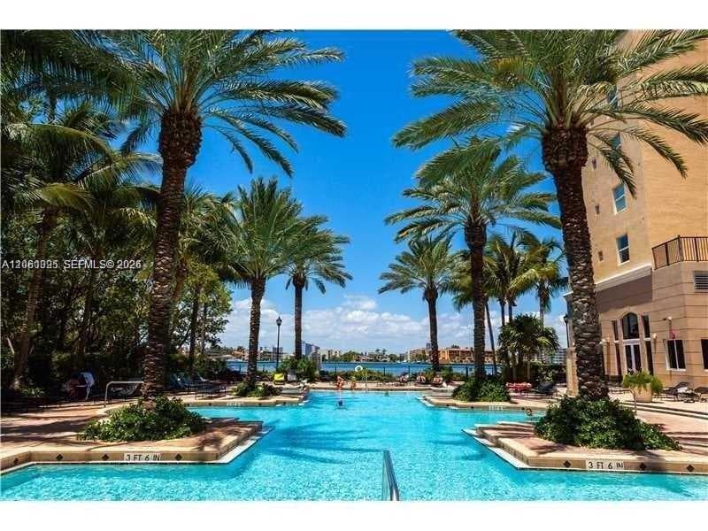 17100 N Bay Rd 1309 photo 3
