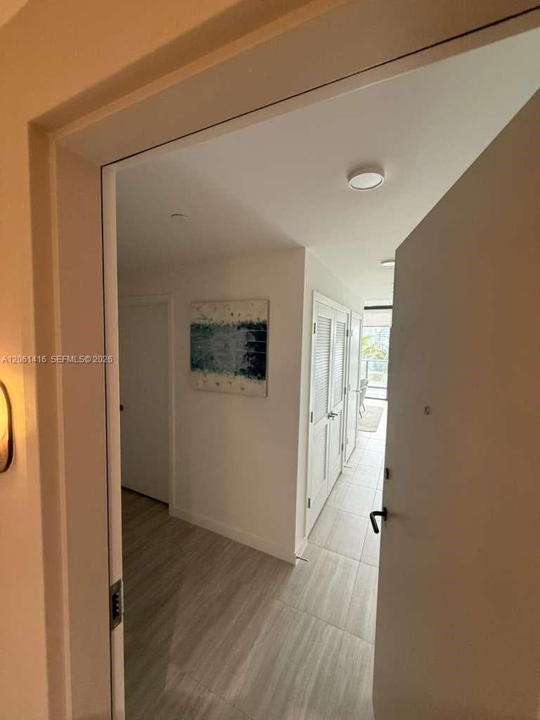 580 72nd St 602 photo 4