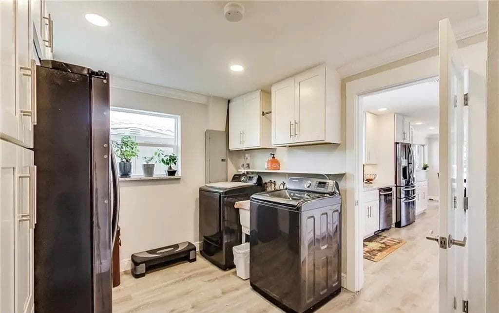 361 SE 9TH Court photo 13