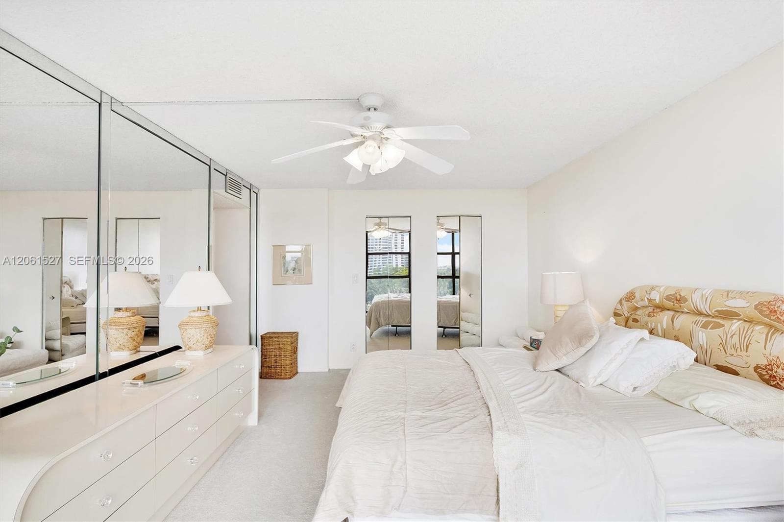 600 Parkview Dr 709 photo 21