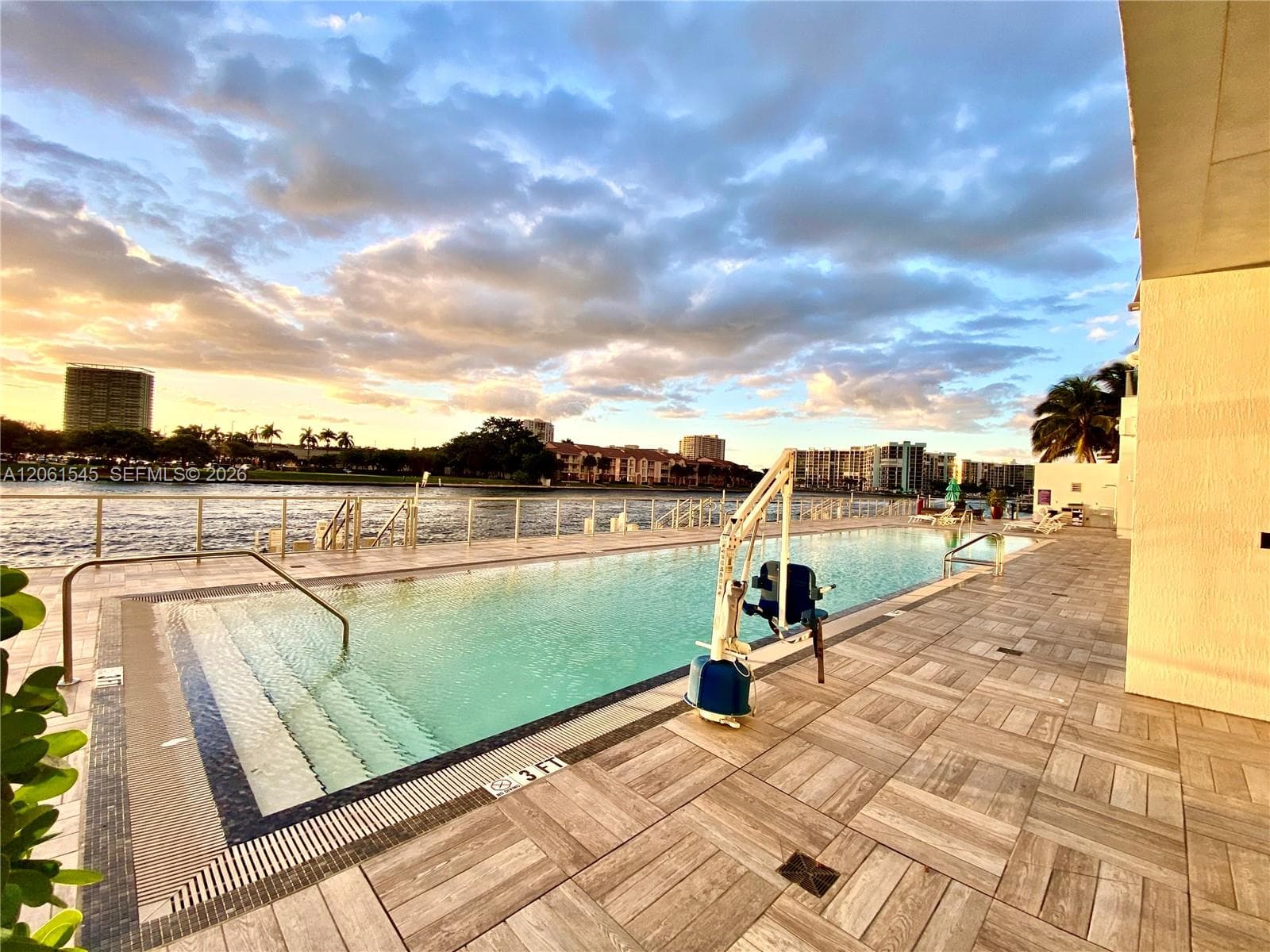 4010 S Ocean Dr R2603 photo 4