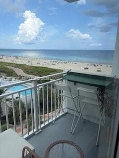 345 Ocean Dr 718 photo 1