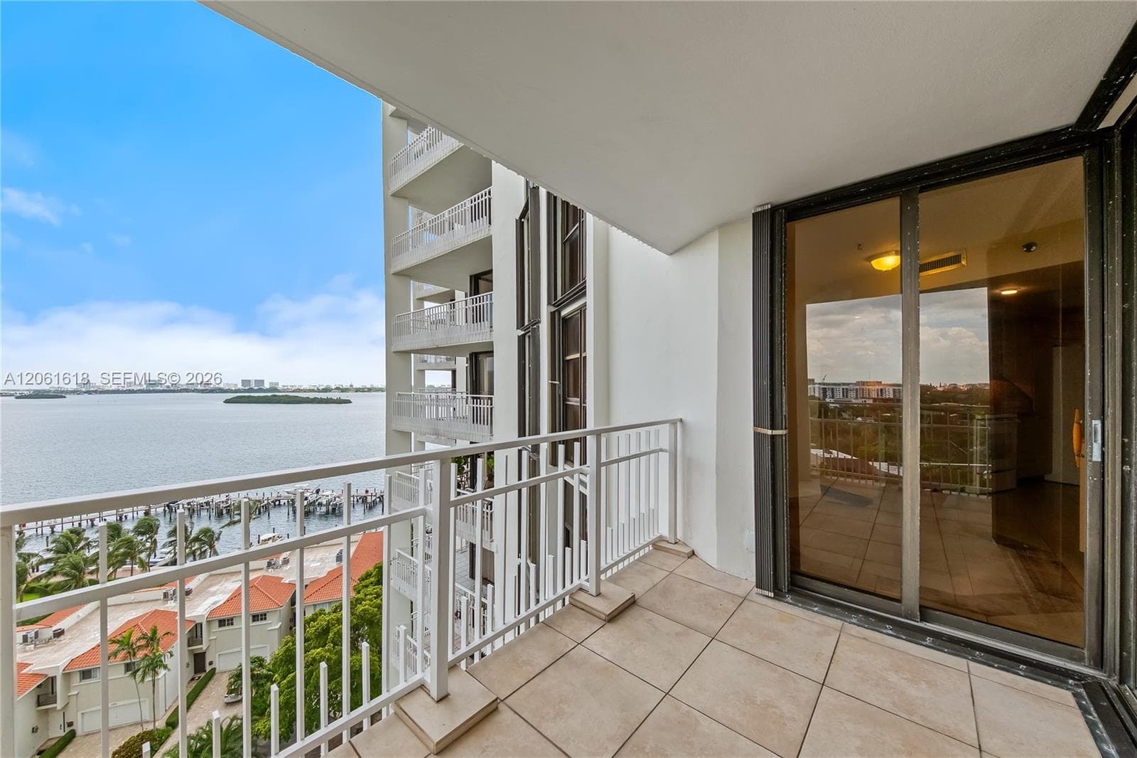 4000 Towerside Ter 1405 photo 6