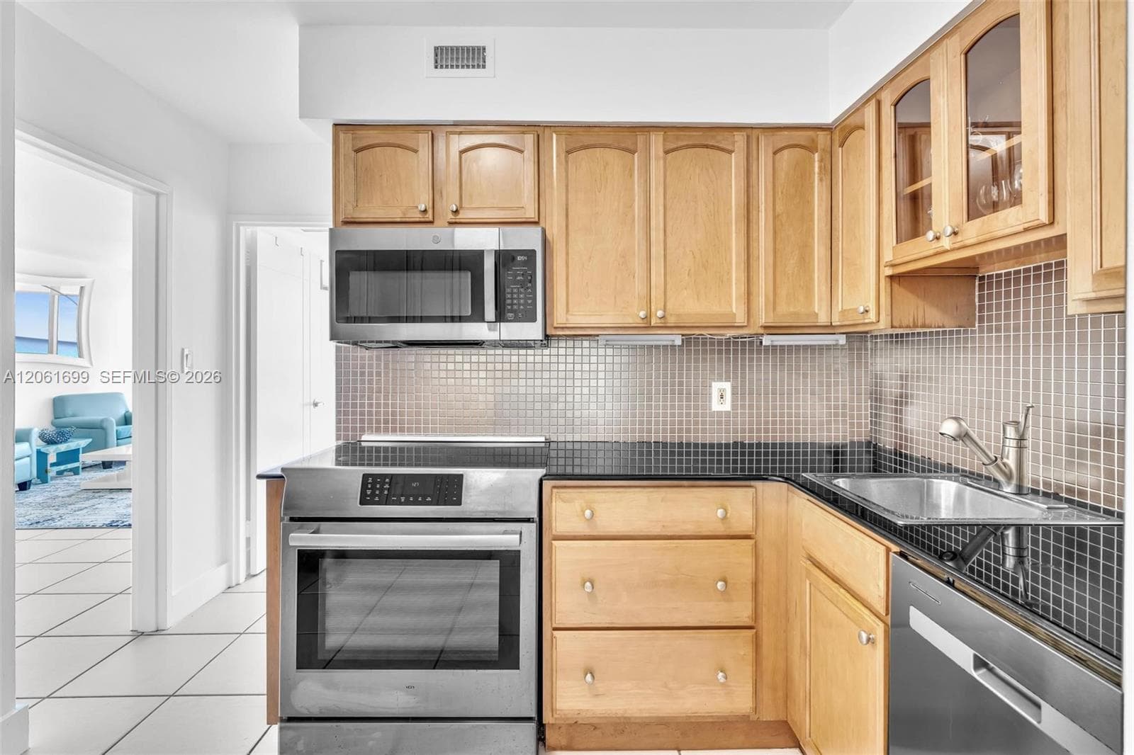 5161 Collins Ave 1017 photo 15