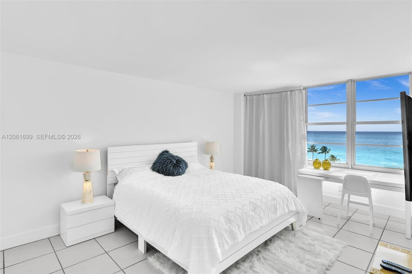 5161 Collins Ave 1017 photo 8