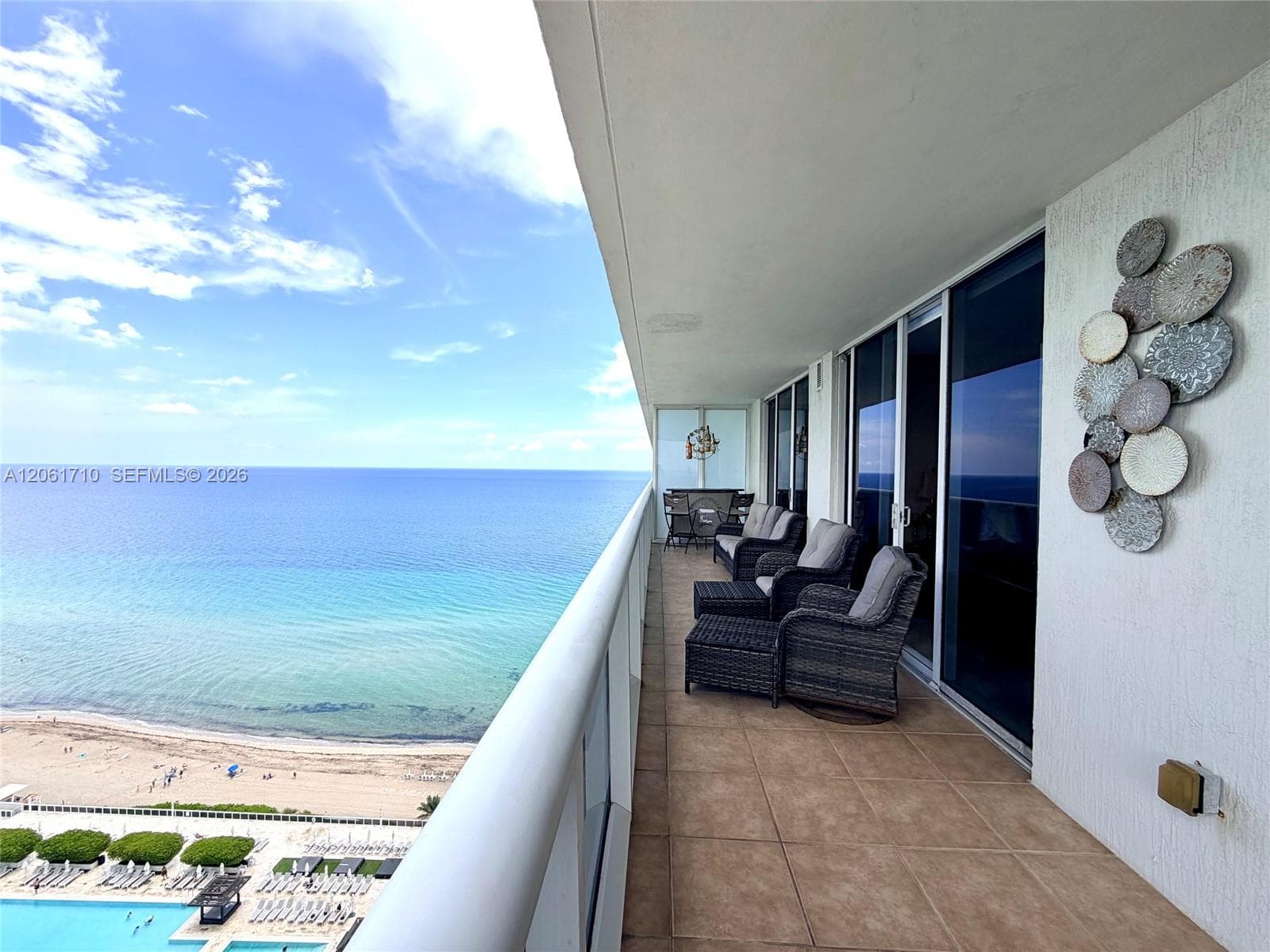 1830 S Ocean Dr 2508 photo 1