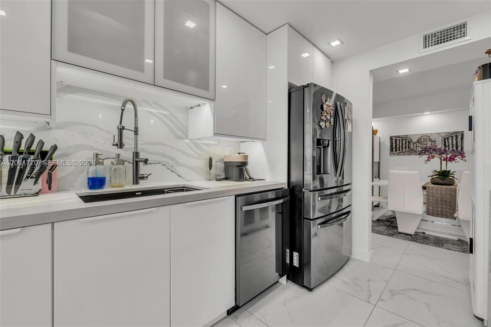 18071 Biscayne Blvd 901 photo 17