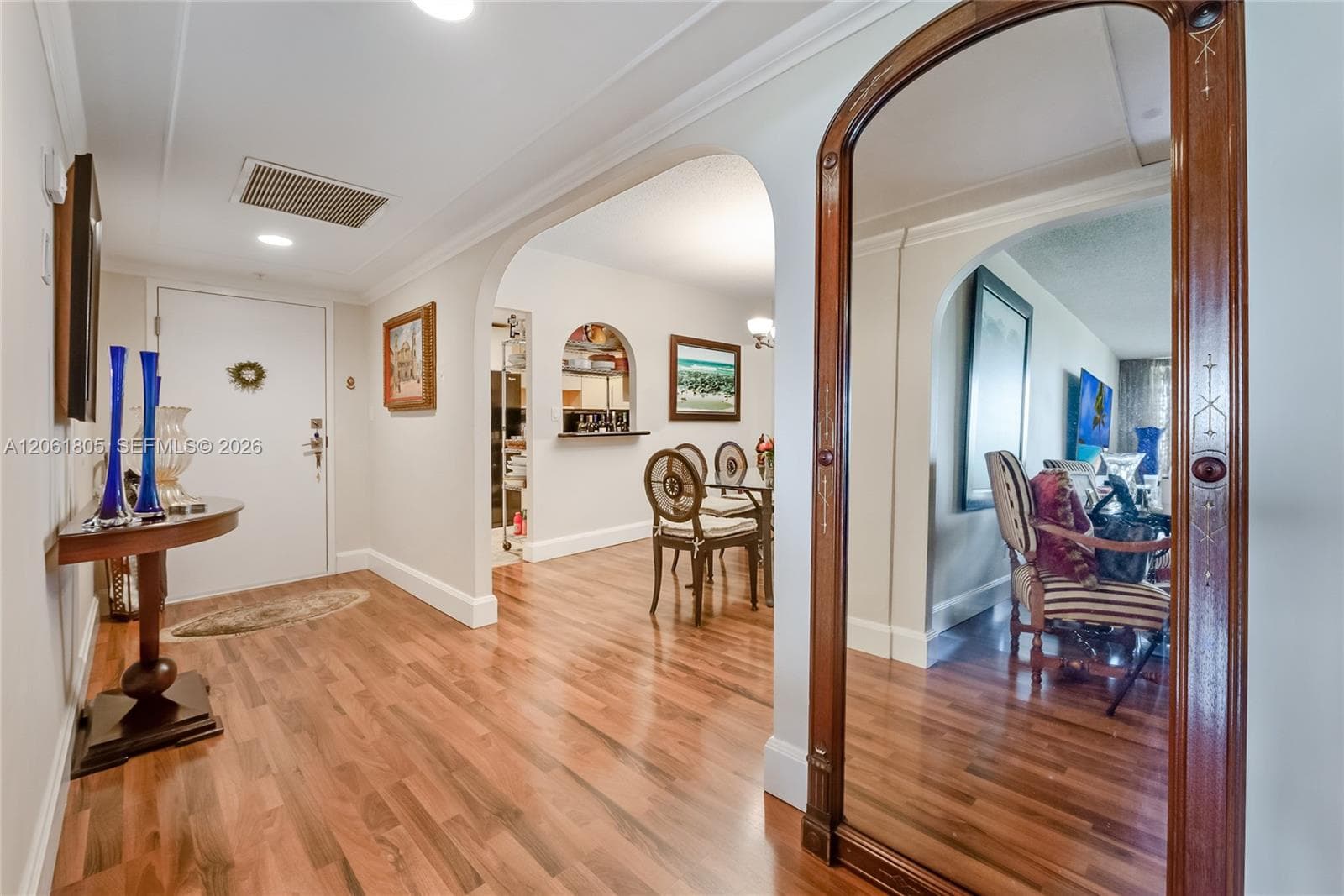 90 Edgewater Dr 501 photo 6