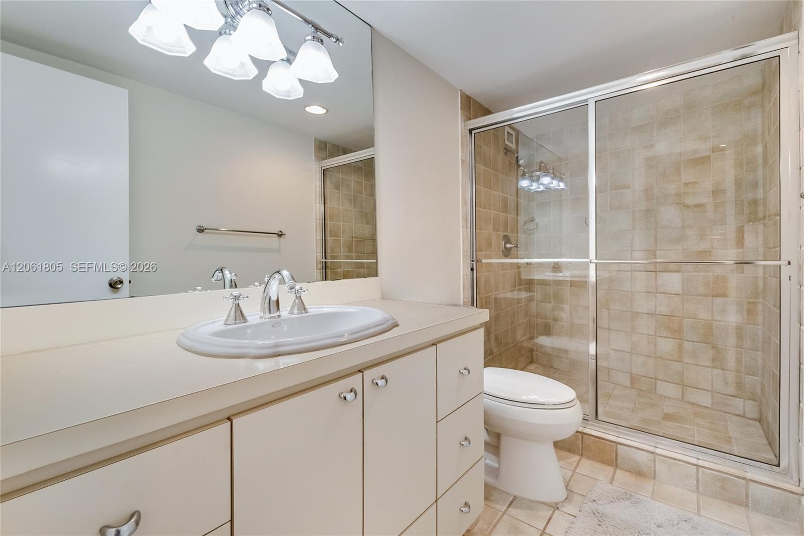 90 Edgewater Dr 501 photo 13