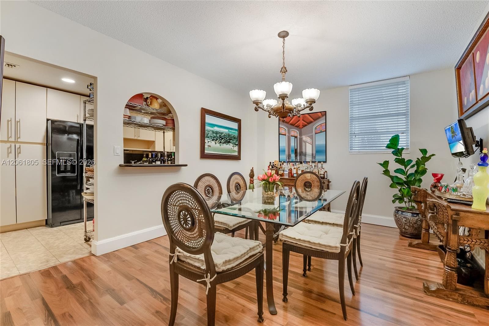 90 Edgewater Dr 501 photo 5