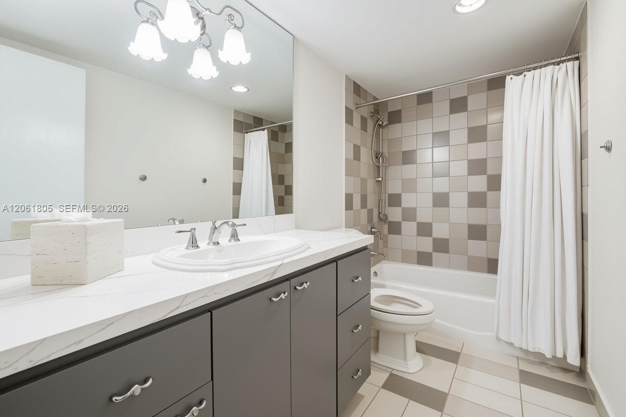 90 Edgewater Dr 501 photo 20