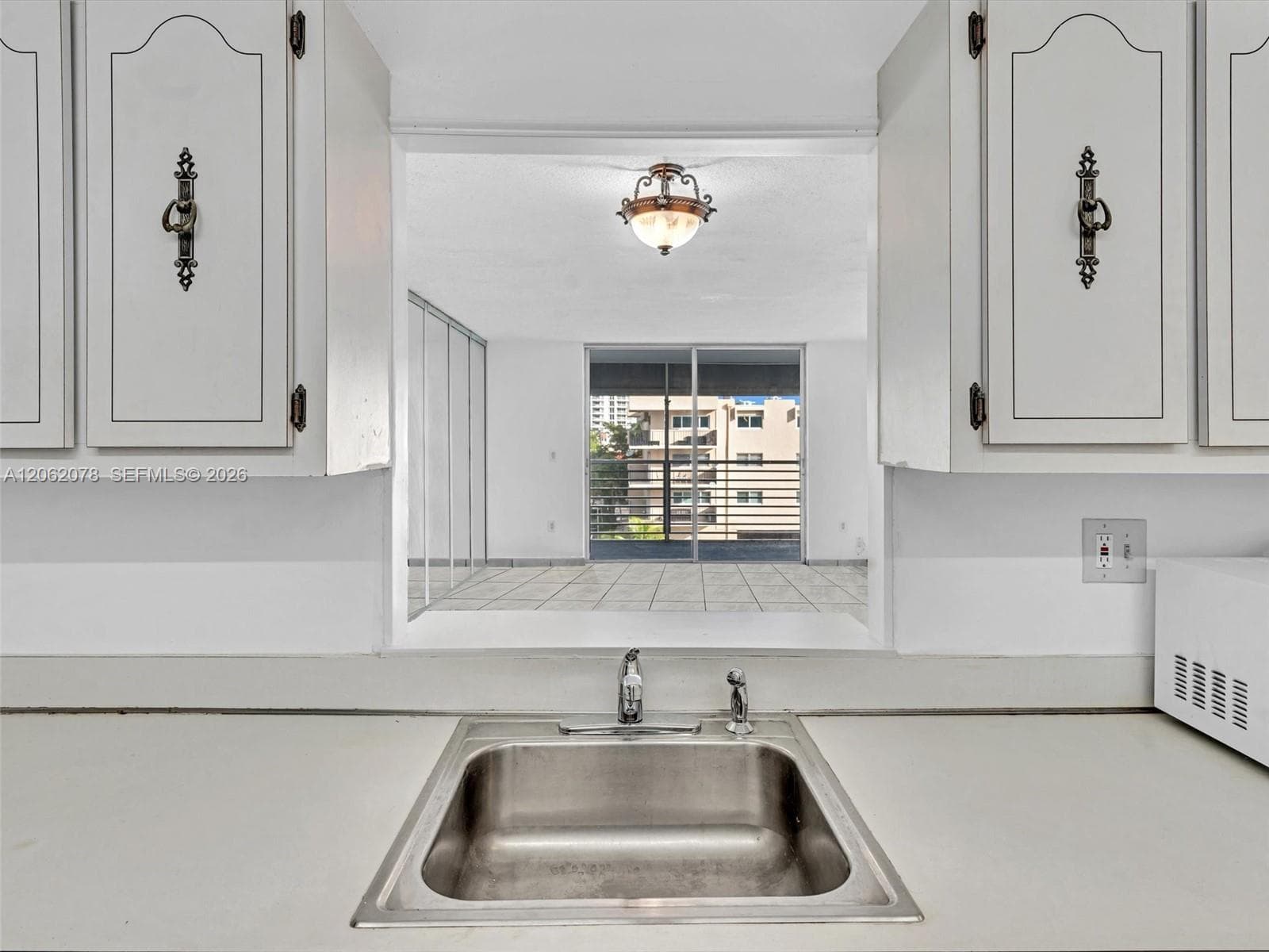 3849 NE 169th St 405 photo 11