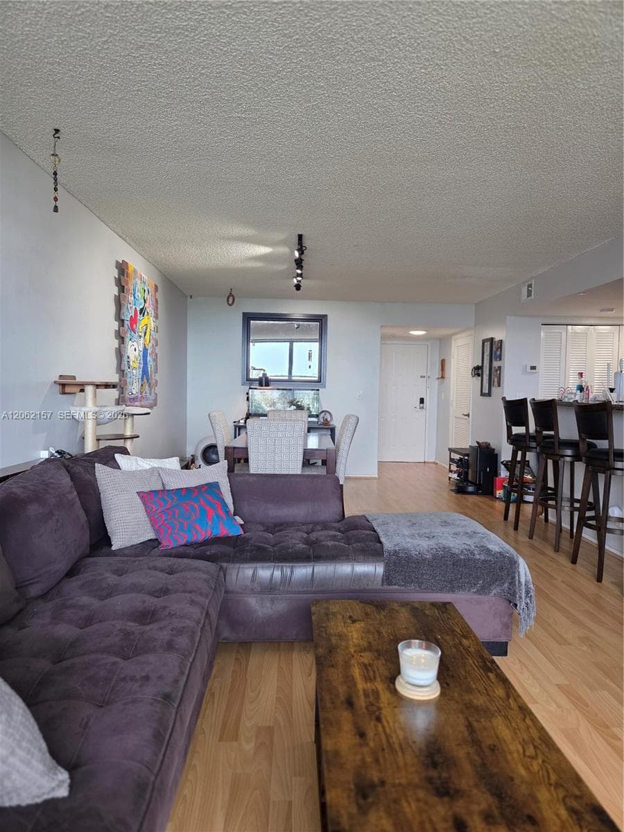 200 Leslie Dr 1029 photo 6