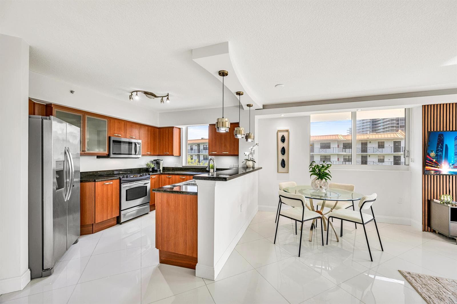 2011 N Ocean Boulevard 405 photo 15