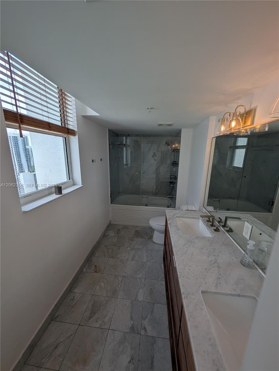 31 SE 5 3002 photo 14