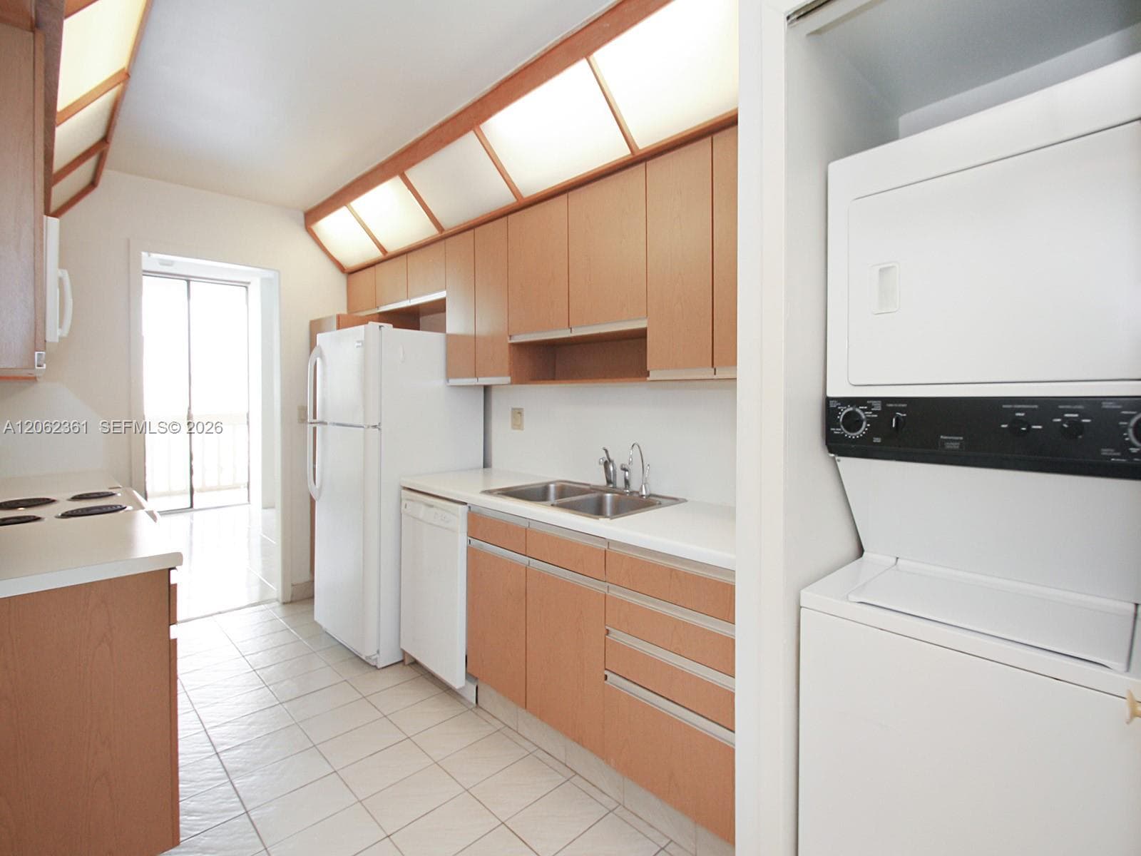 19355 Turnberry Way 12C photo 6