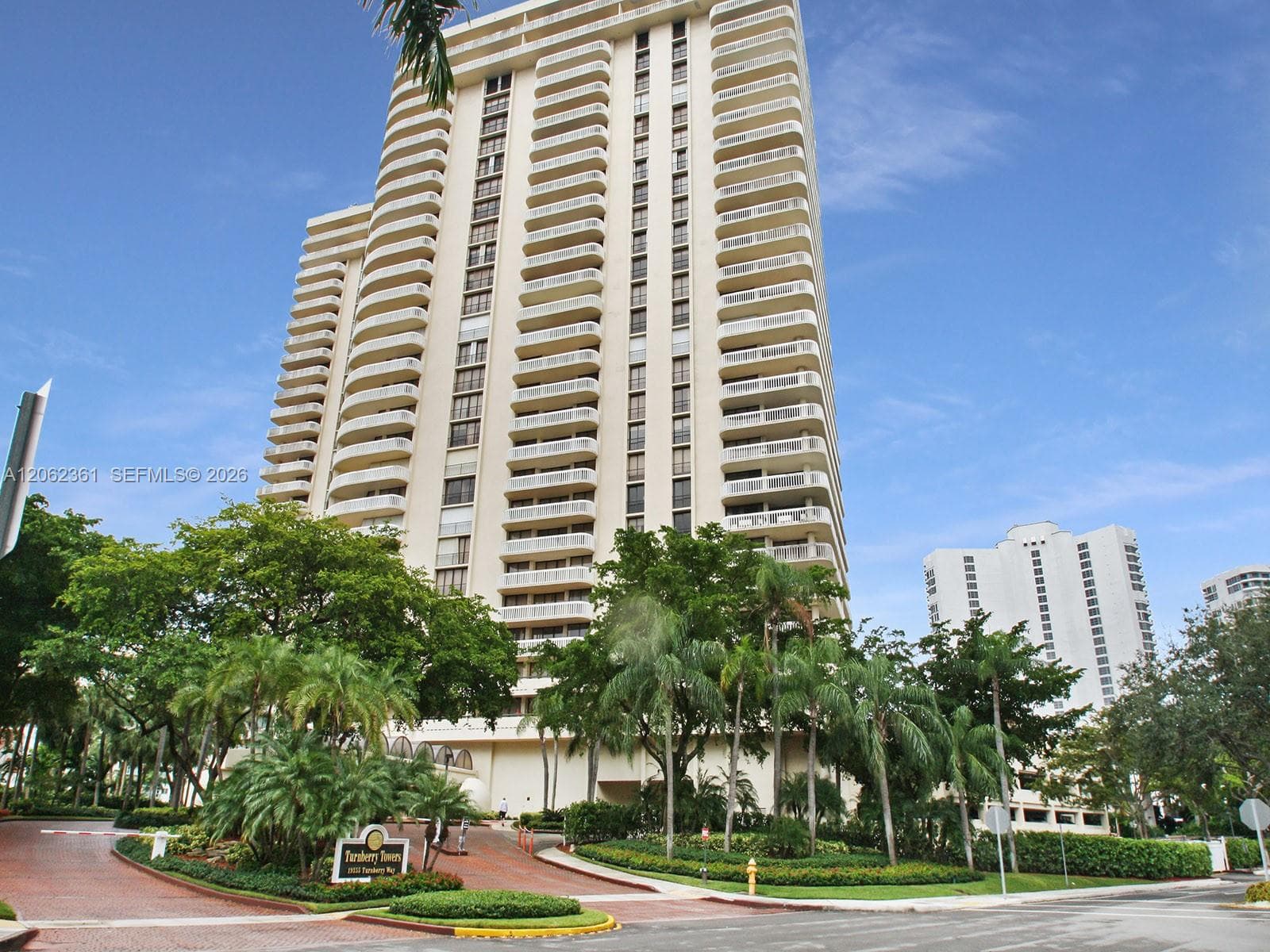 19355 Turnberry Way 12C photo 20
