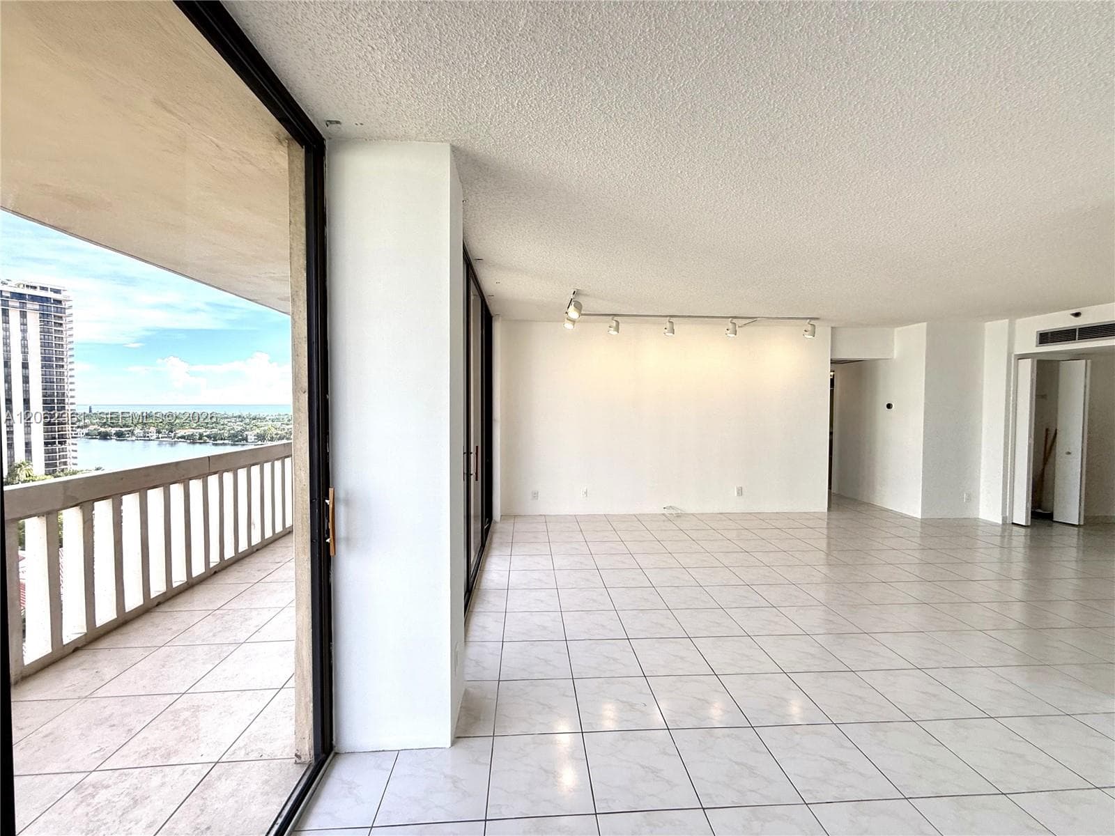 19355 Turnberry Way 12C photo 10