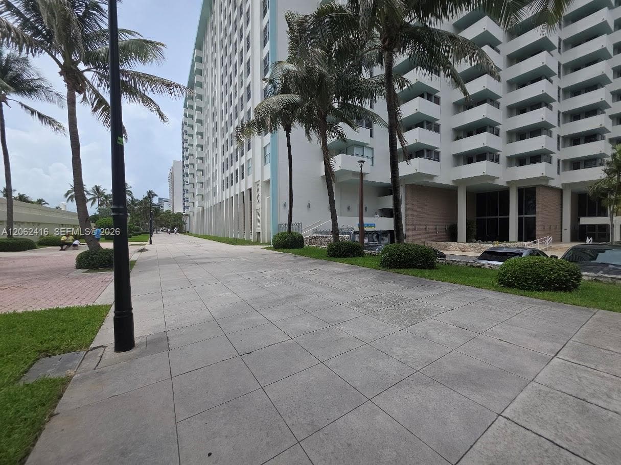 2899 Collins Ave 940 photo 15