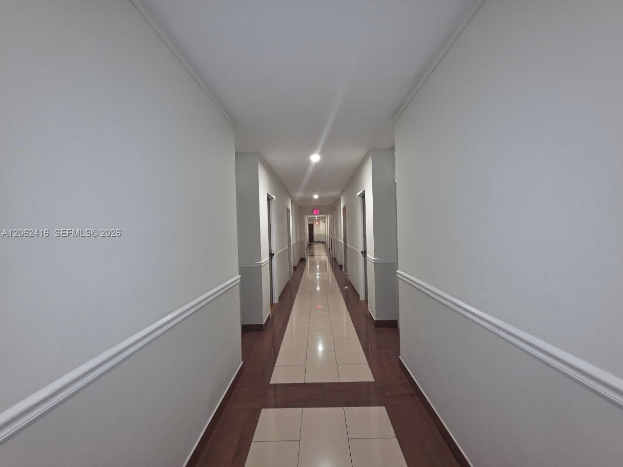 2899 Collins Ave 940 photo 8