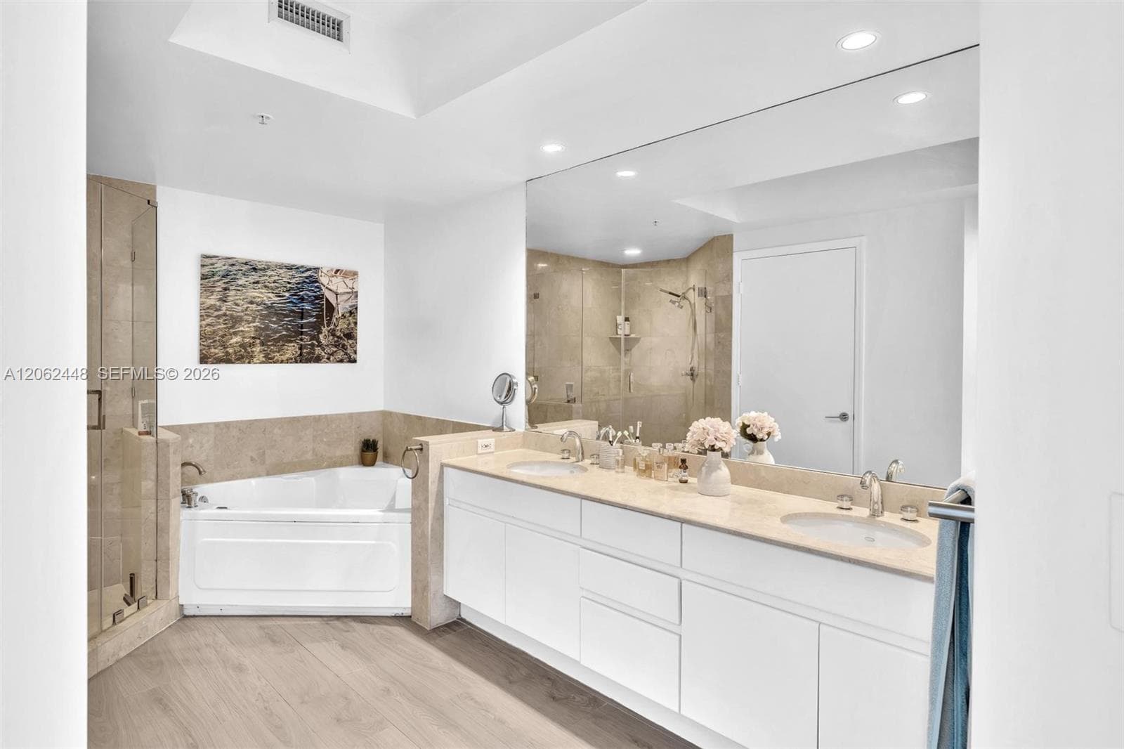 848 Brickell Key Dr 1805 photo 22