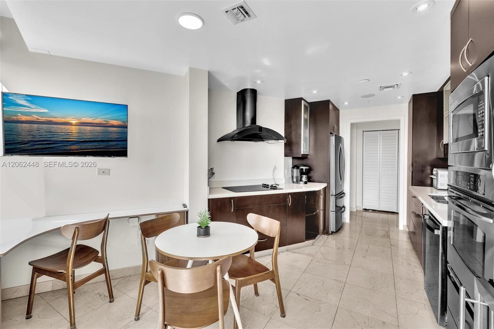 848 Brickell Key Dr 1805 photo 18