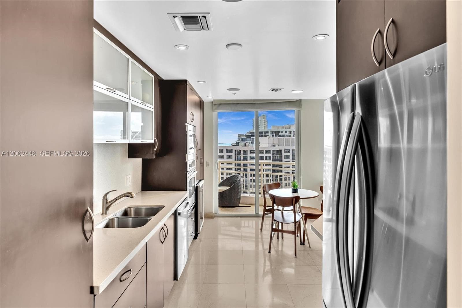 848 Brickell Key Dr 1805 photo 15