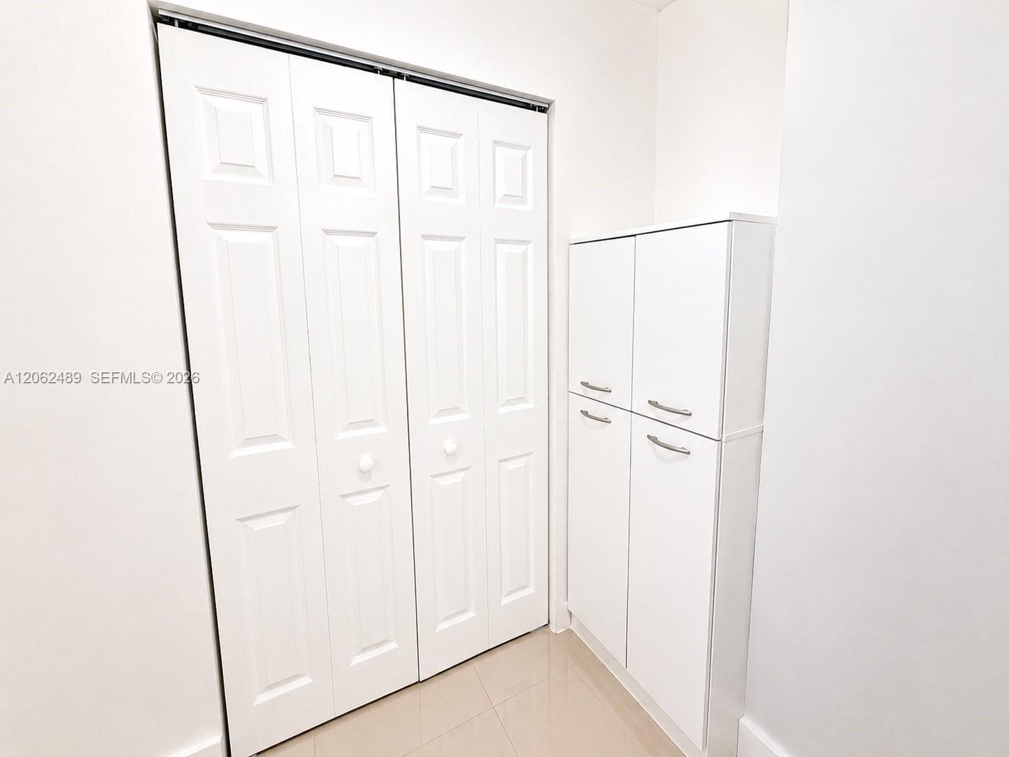 1865 S Ocean Dr 8I photo 7