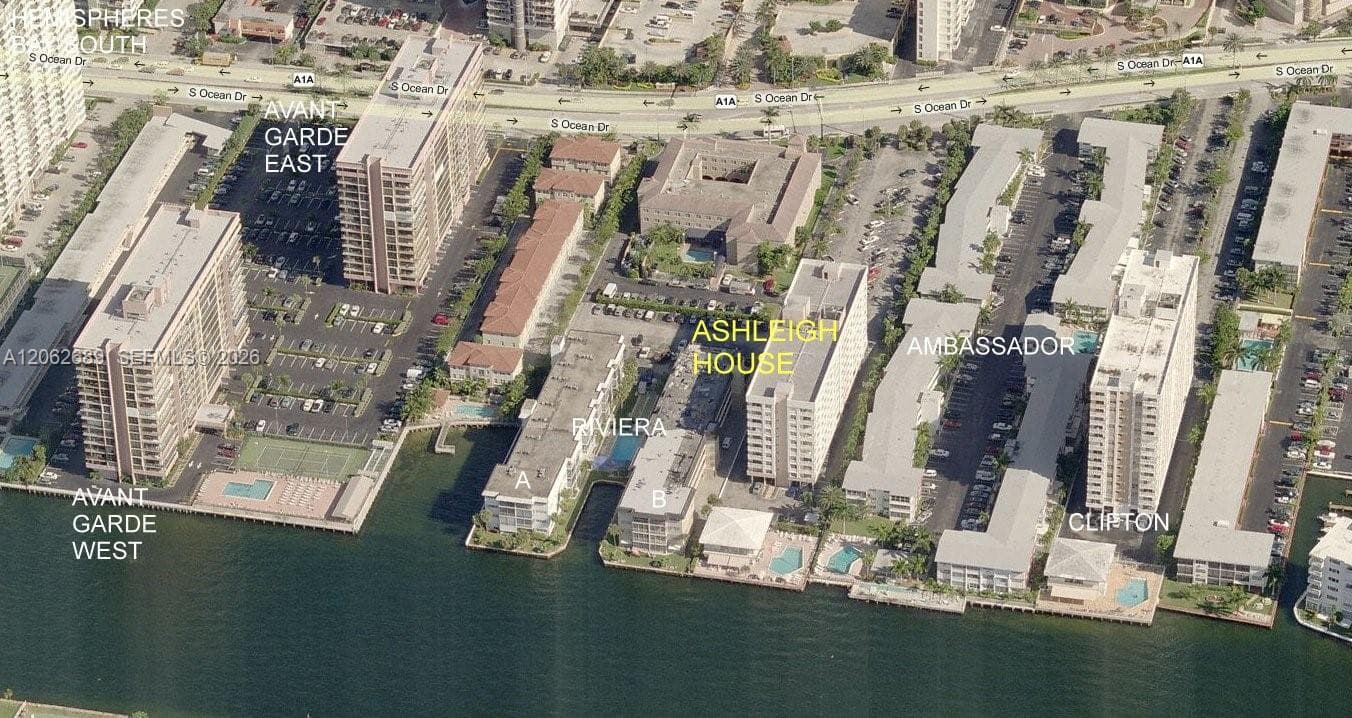 3113 S Ocean Dr 804 photo 2