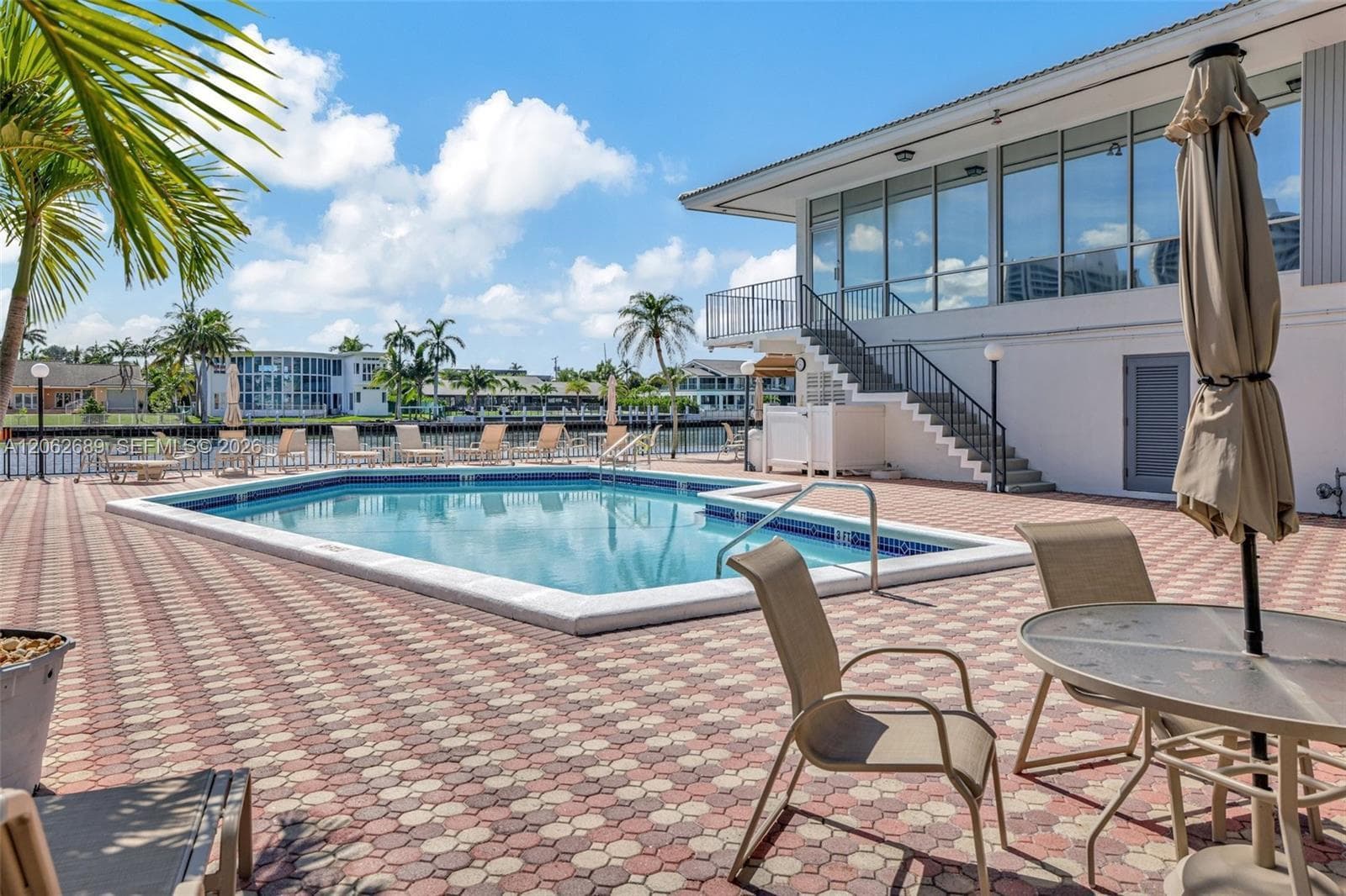 3113 S Ocean Dr 804 photo 3