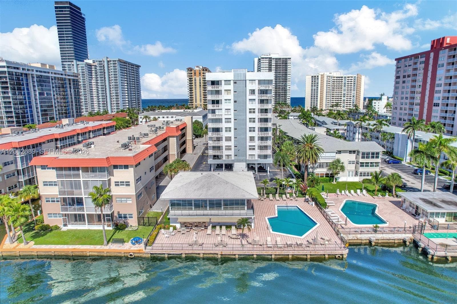 3113 S Ocean Dr 804 photo 1
