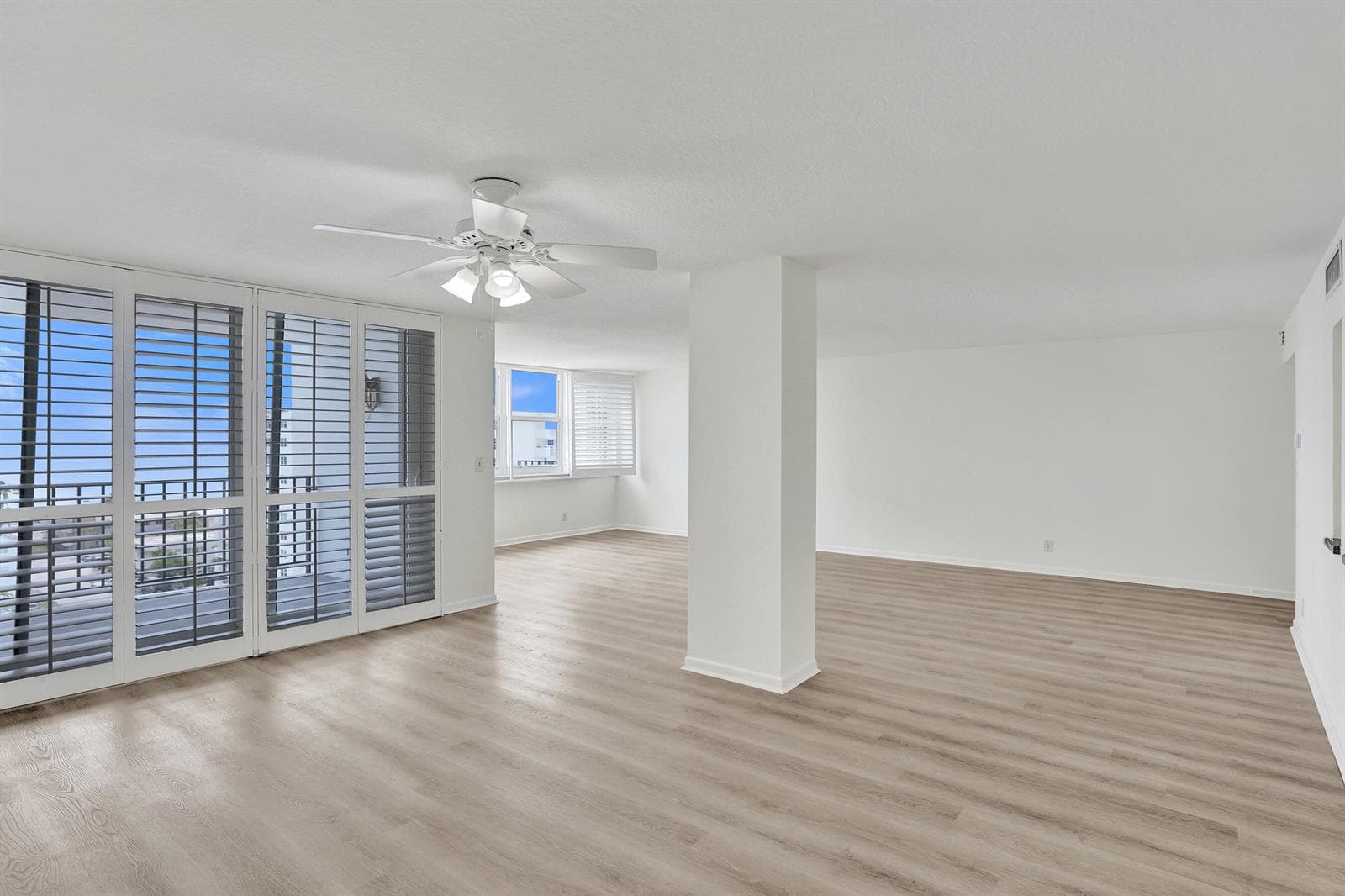 1400 S Ocean Drive 1002 photo 7