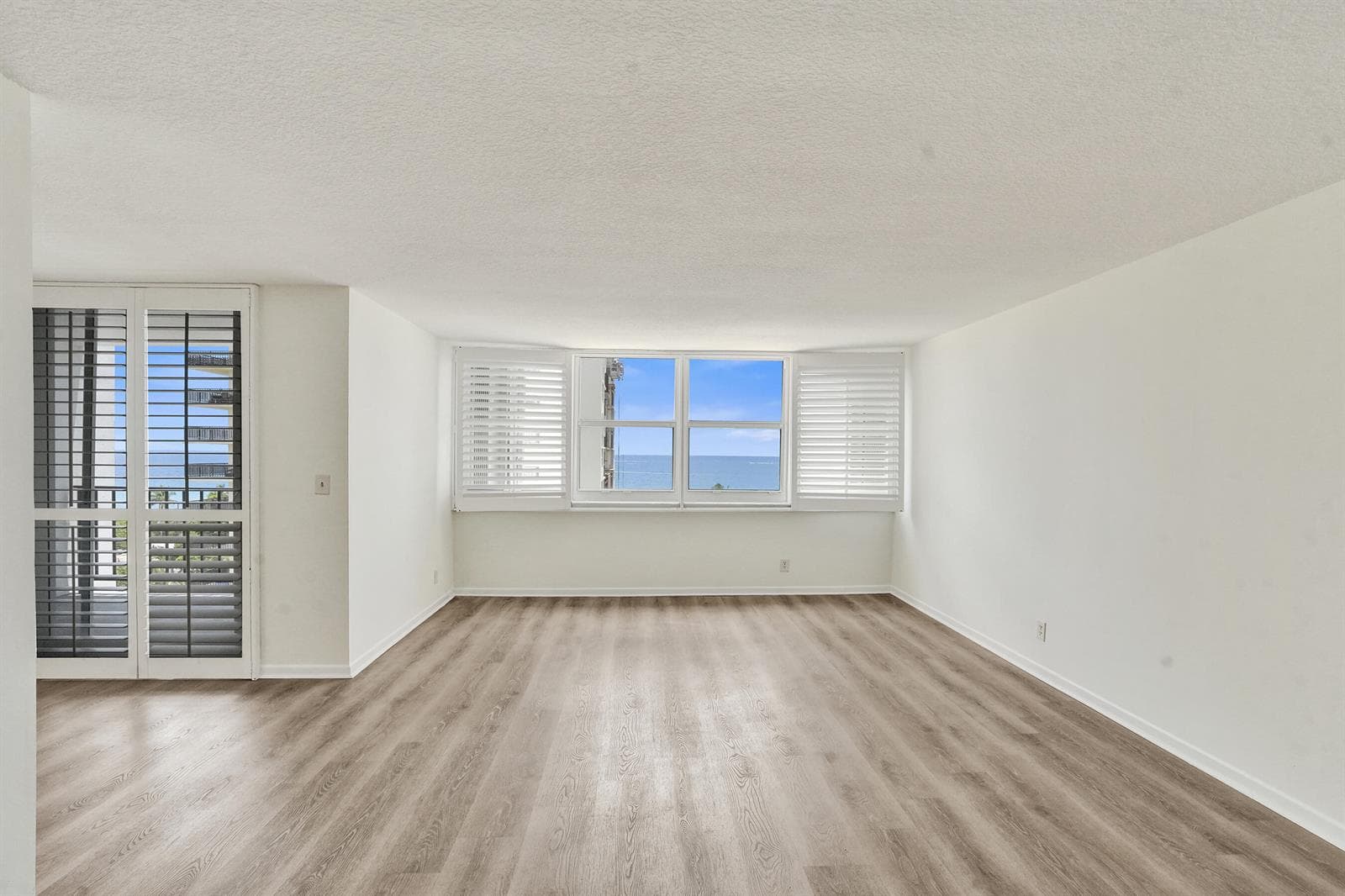 1400 S Ocean Drive 1002 photo 9