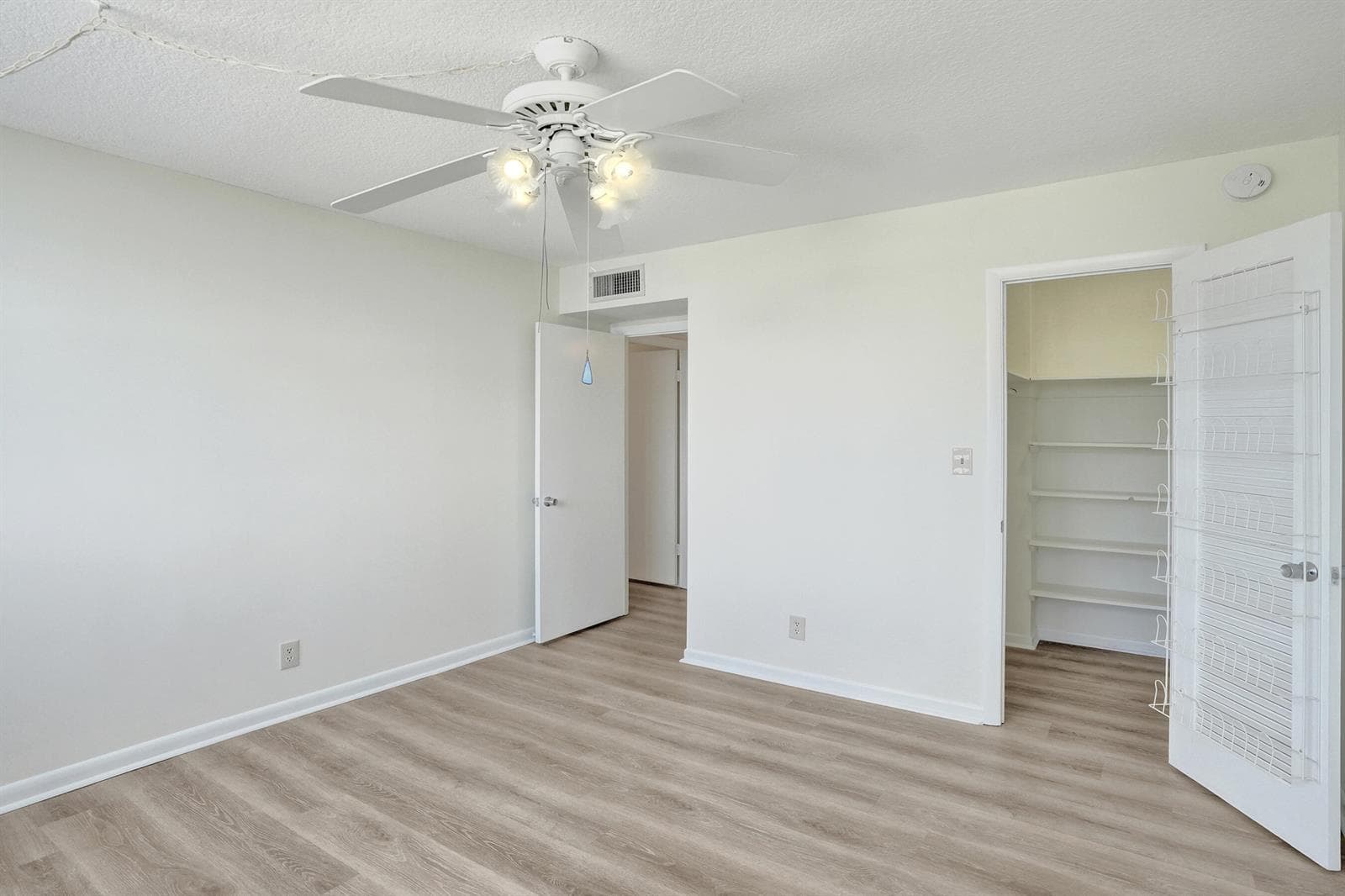 1400 S Ocean Drive 1002 photo 15