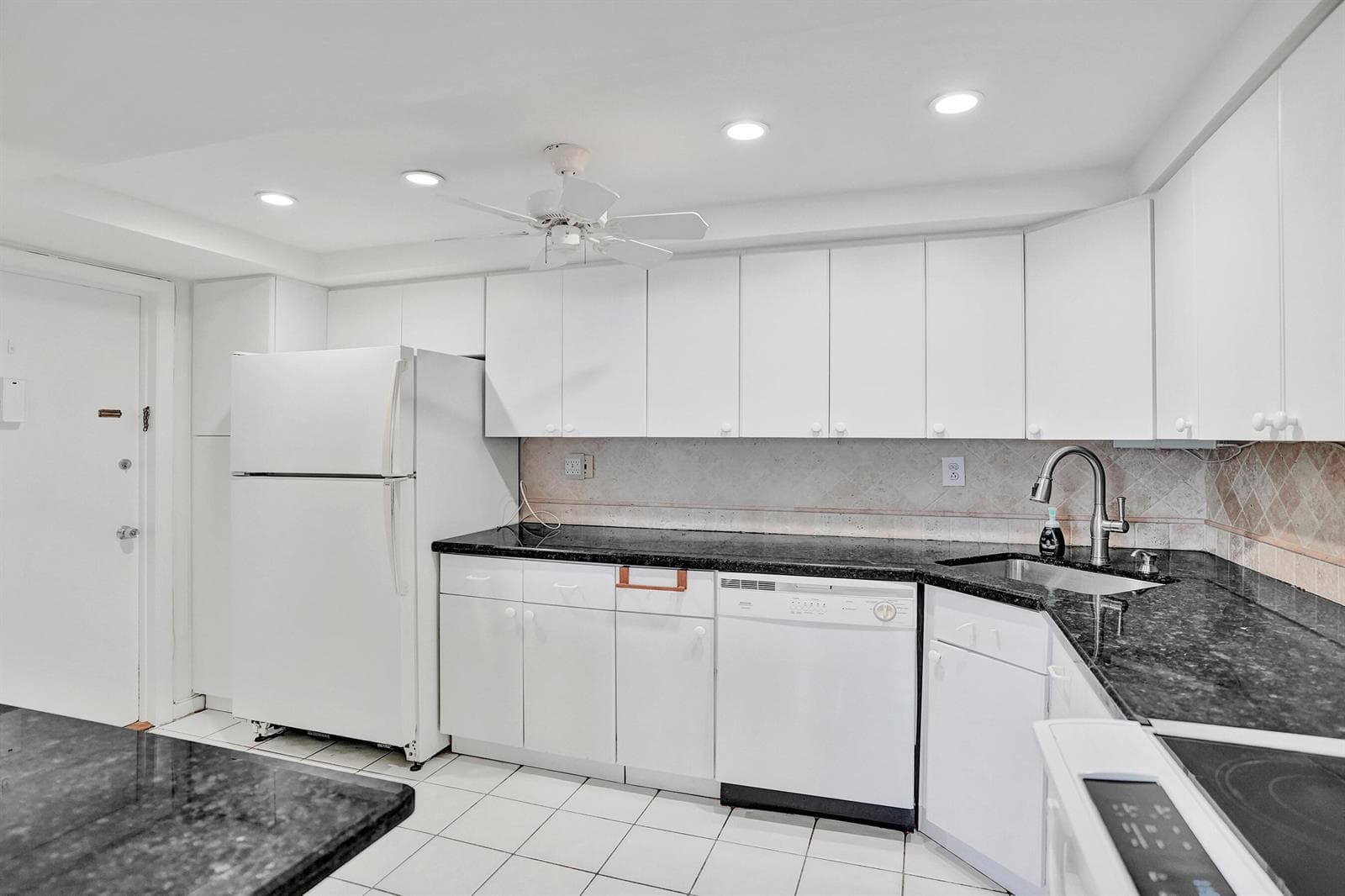 1400 S Ocean Drive 1002 photo 11