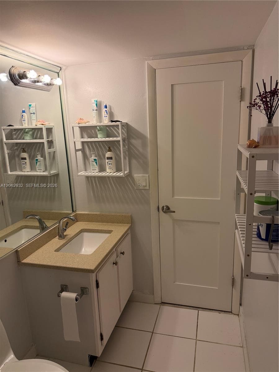 200 Leslie Dr 1029 photo 23