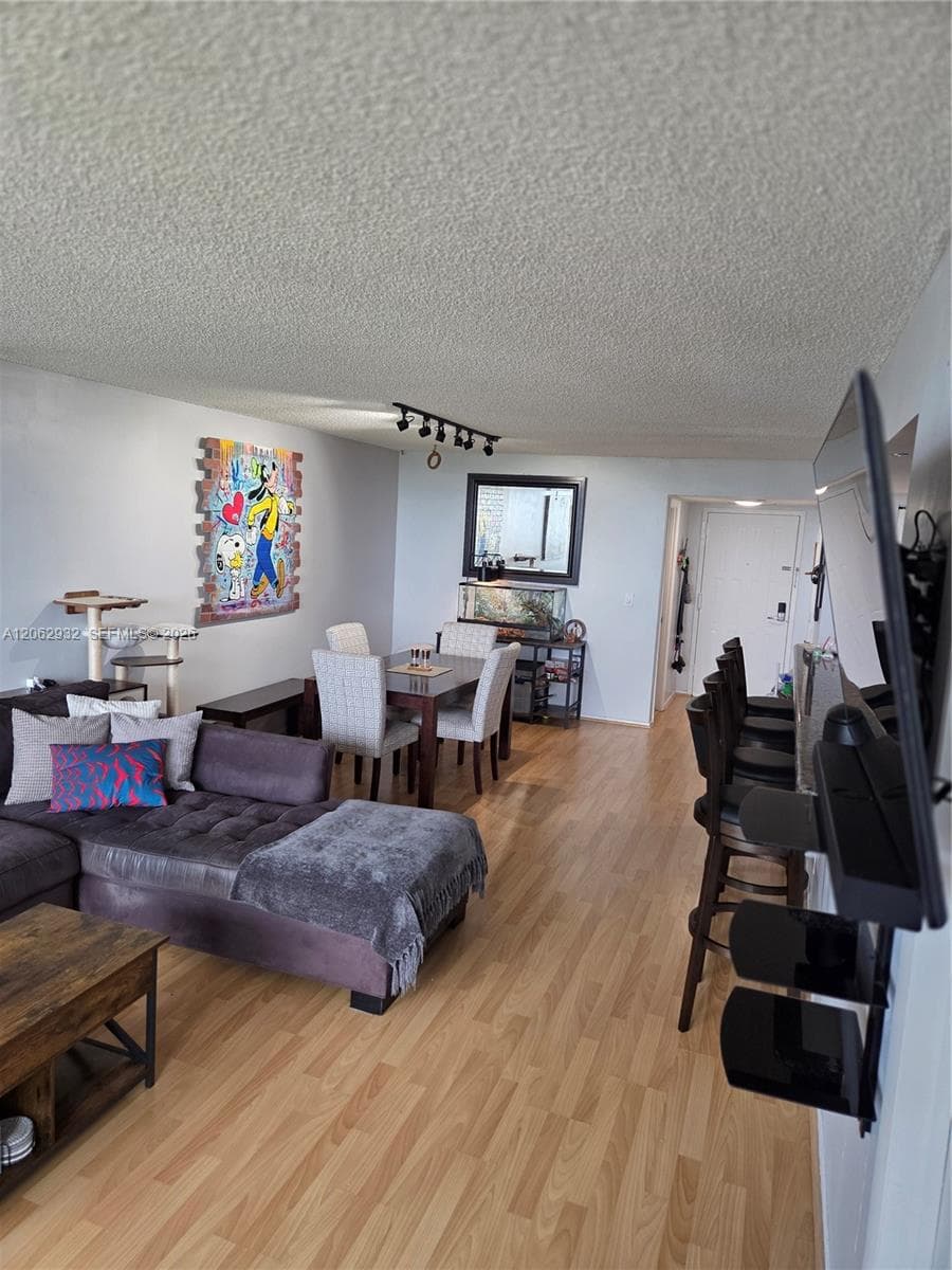 200 Leslie Dr 1029 photo 5