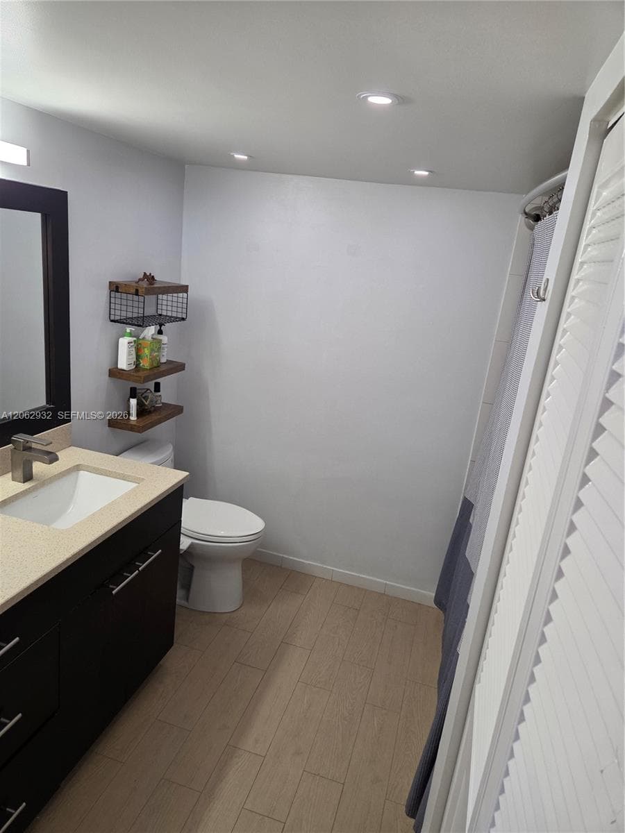 200 Leslie Dr 1029 photo 14