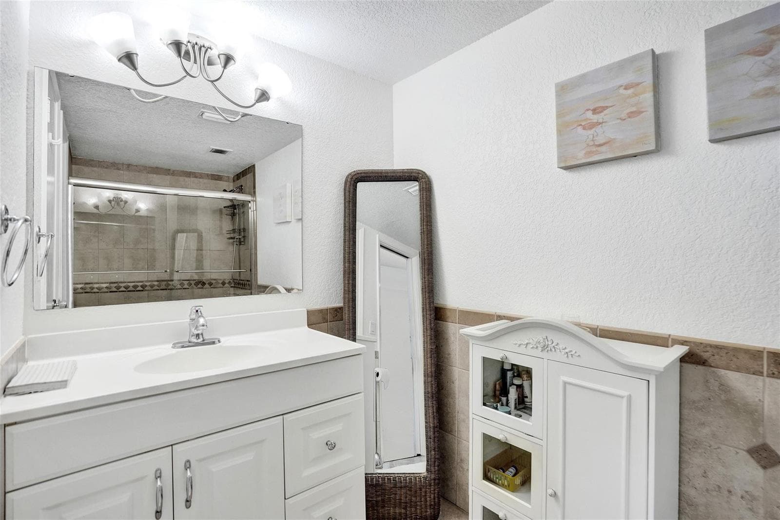 1051 Hillsboro Mile 809E photo 18