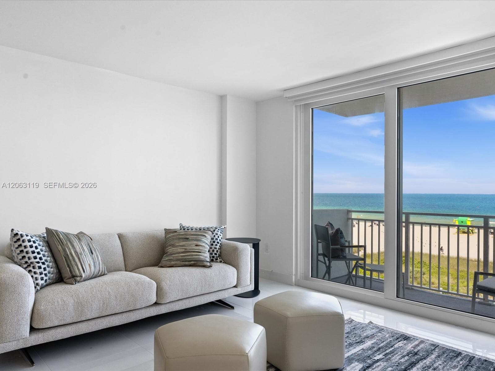 345 Ocean Dr 515 photo 2