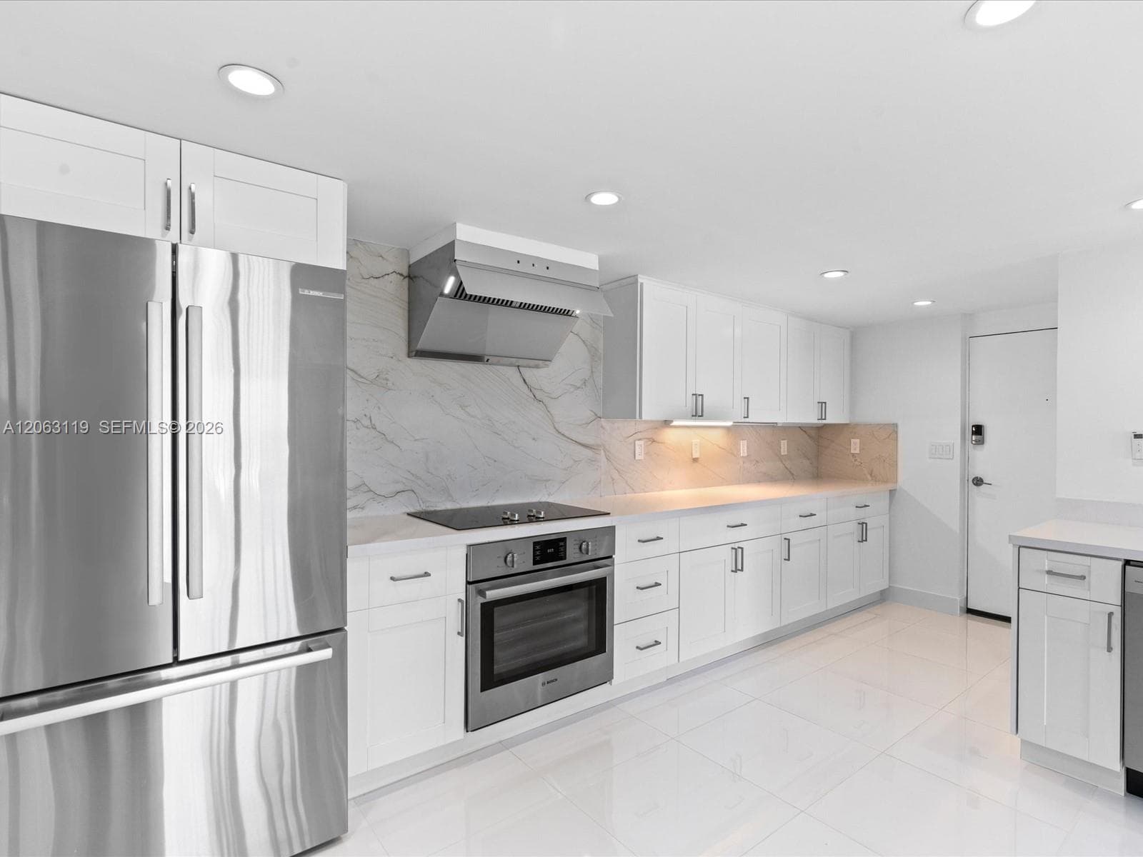345 Ocean Dr 515 photo 4