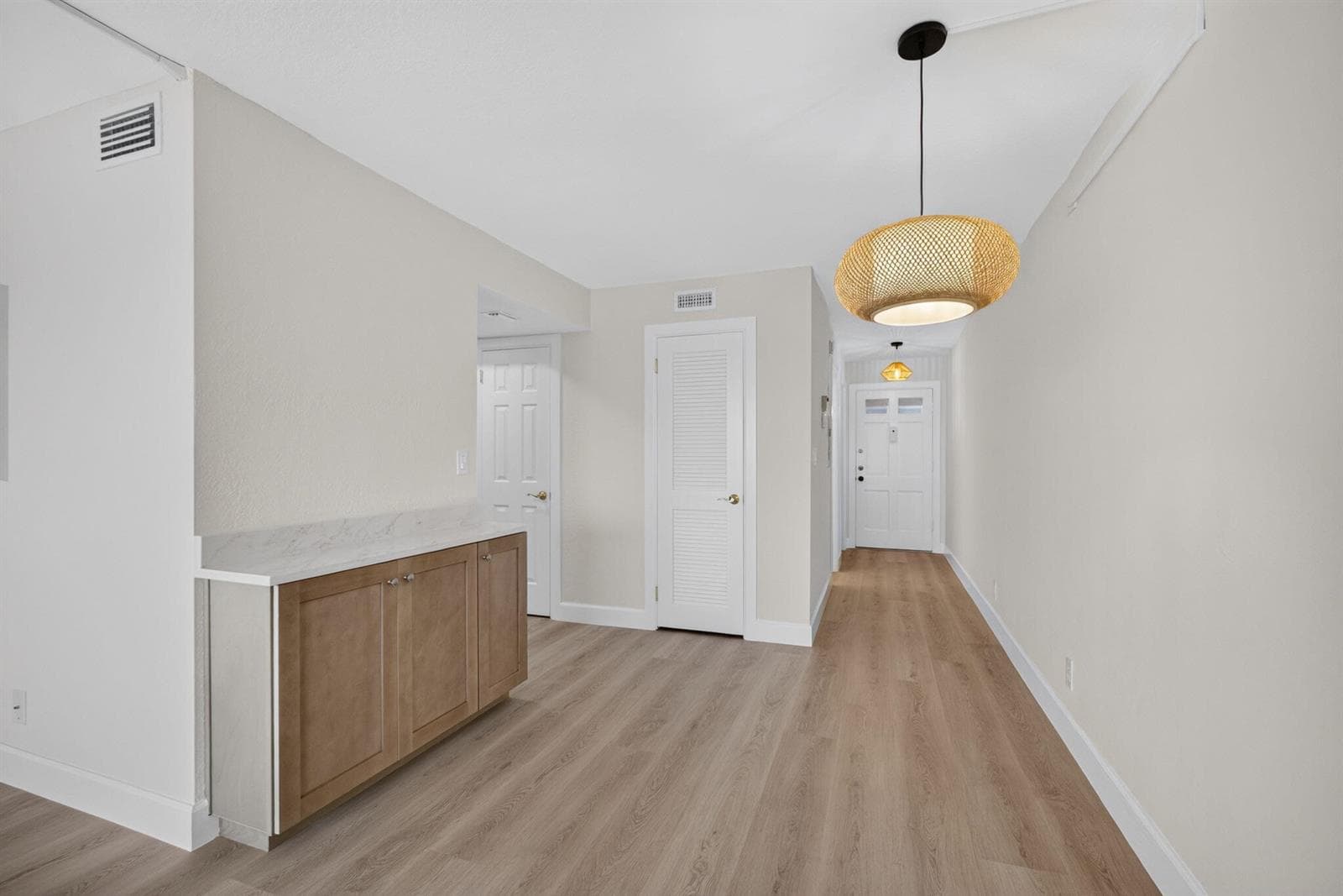 52 Yacht Club Drive 305 photo 23