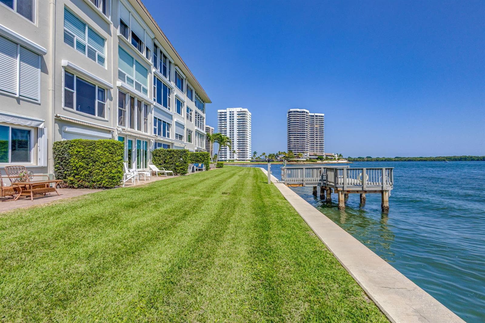 52 Yacht Club Drive 305 photo 12