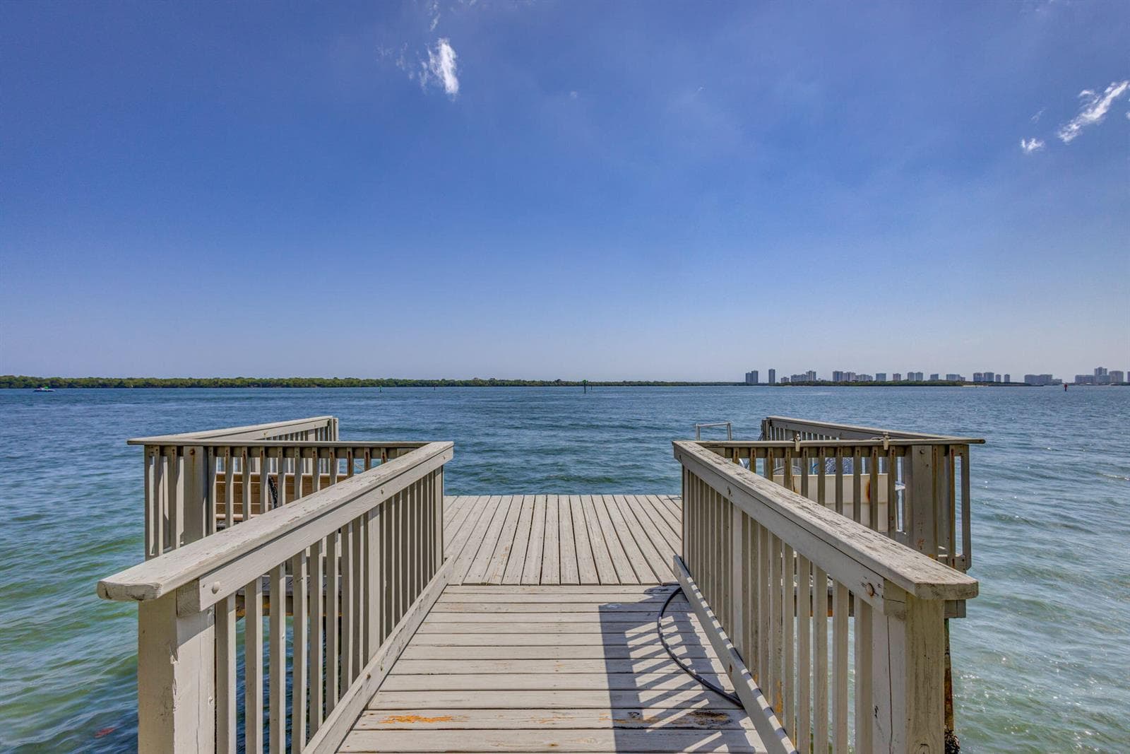 52 Yacht Club Drive 305 photo 11