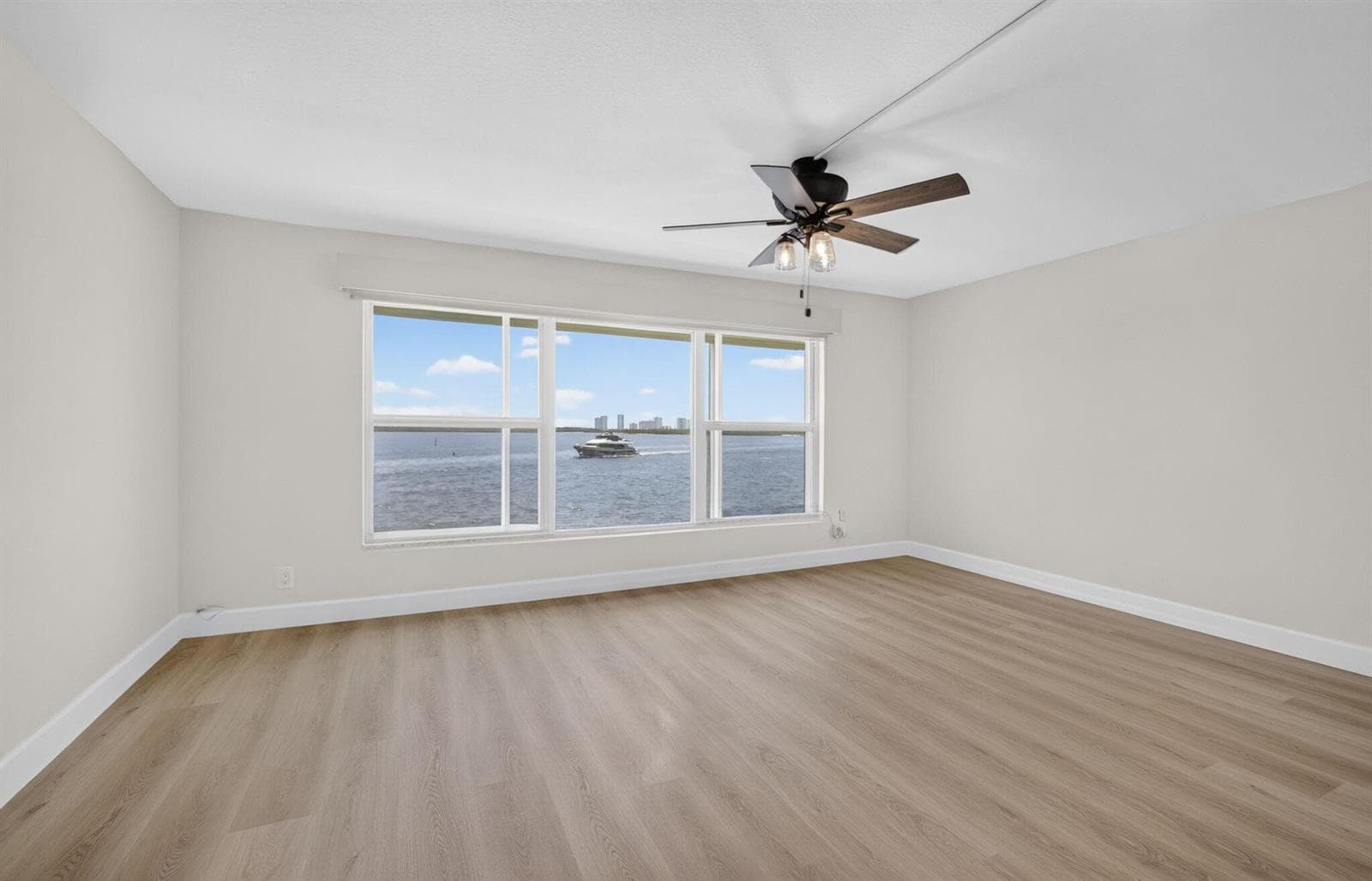 52 Yacht Club Drive 305 photo 19