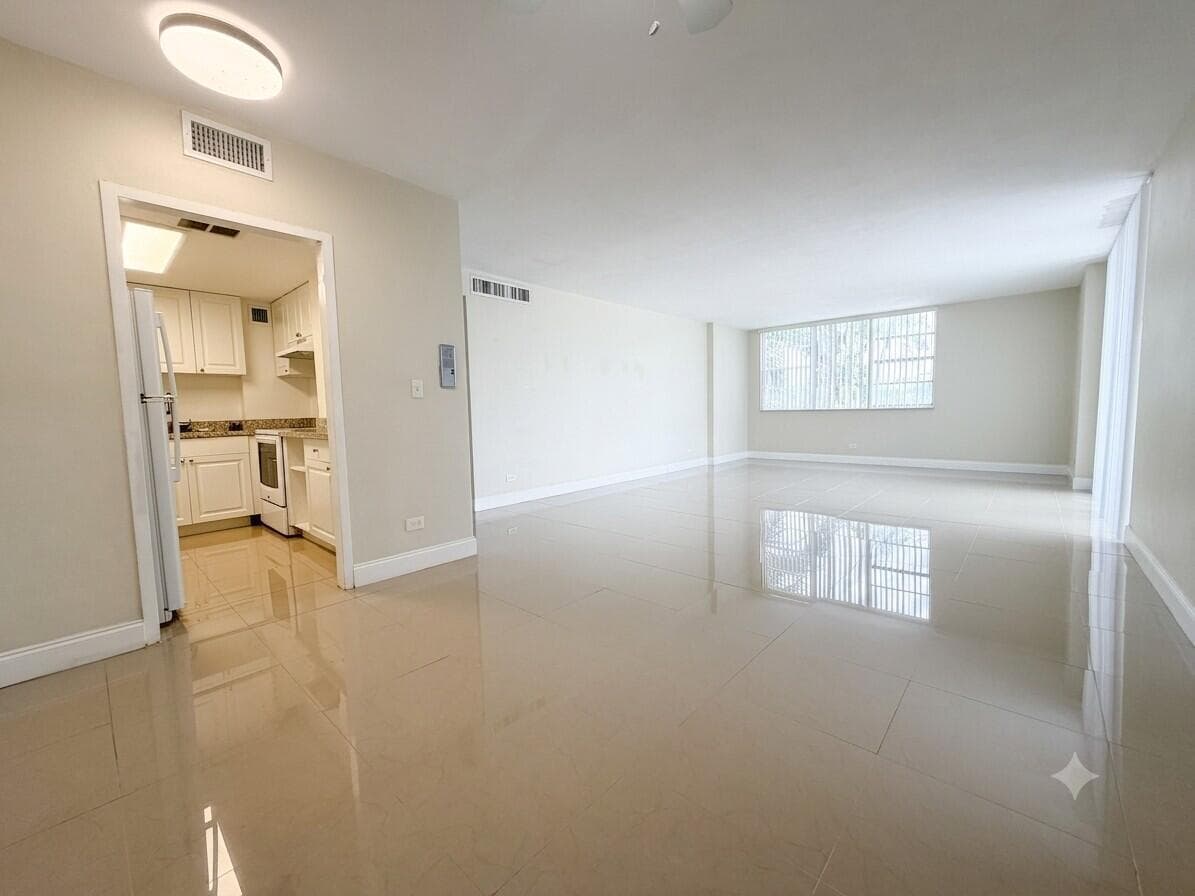 2800 N FLAGLER Drive 211 photo 4
