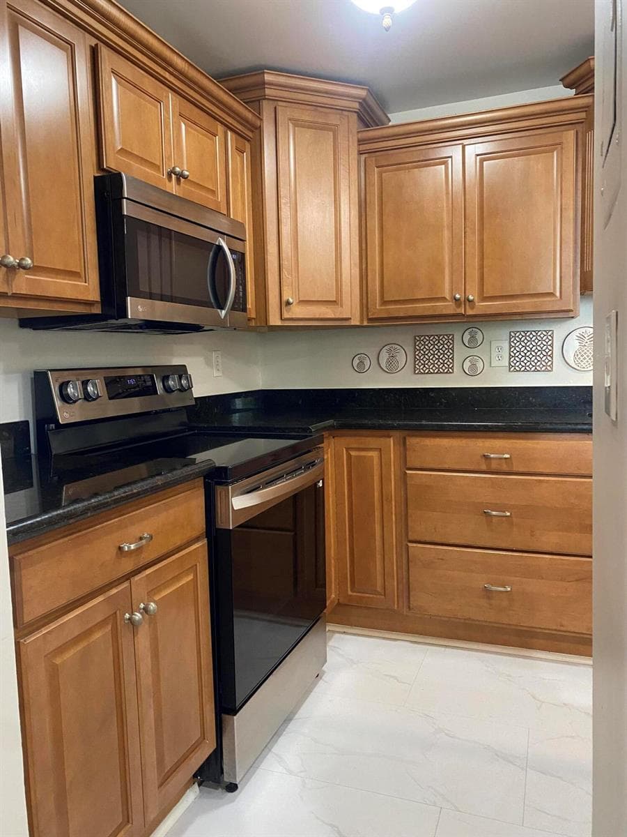 1 Royal Palm Way 201 photo 9
